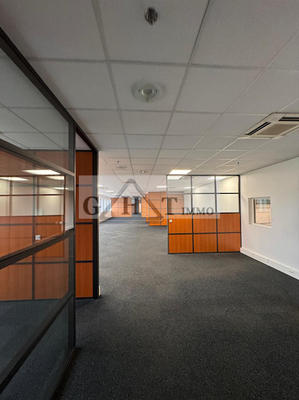 Entrepôt - 8 577 m²