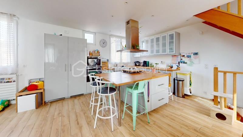 Maison - 122 m² - 5 pièces