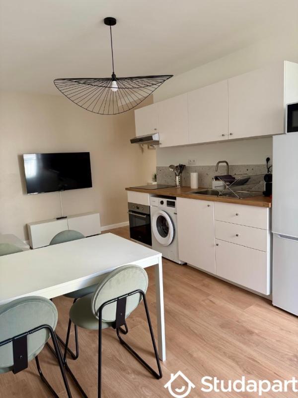 Chambre - 11 m² - 1 pièce