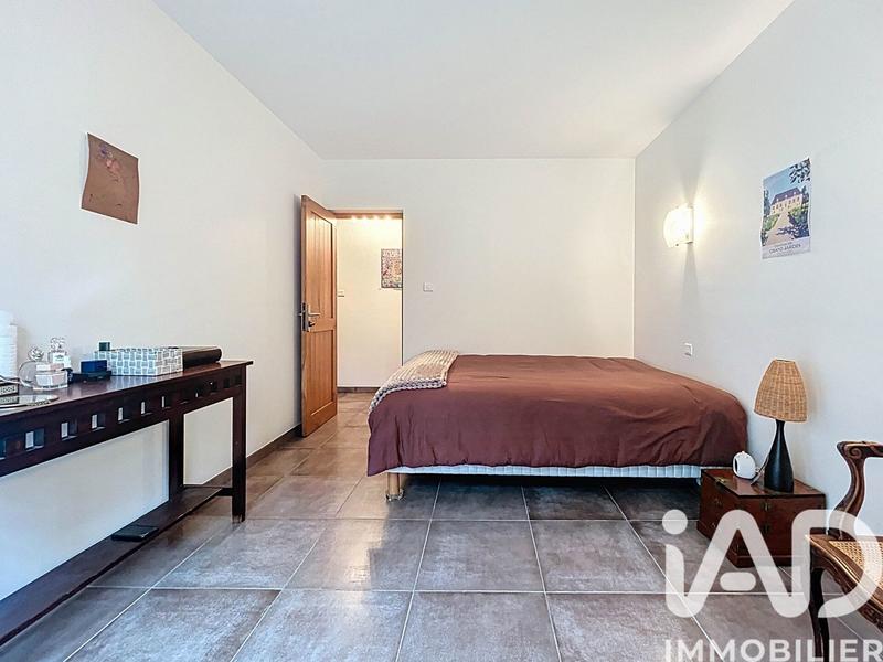 Appartement - 77 m² - 3 pièces