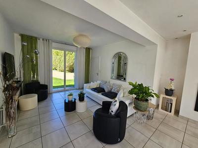 Maison - 185 m² - 6 pièces