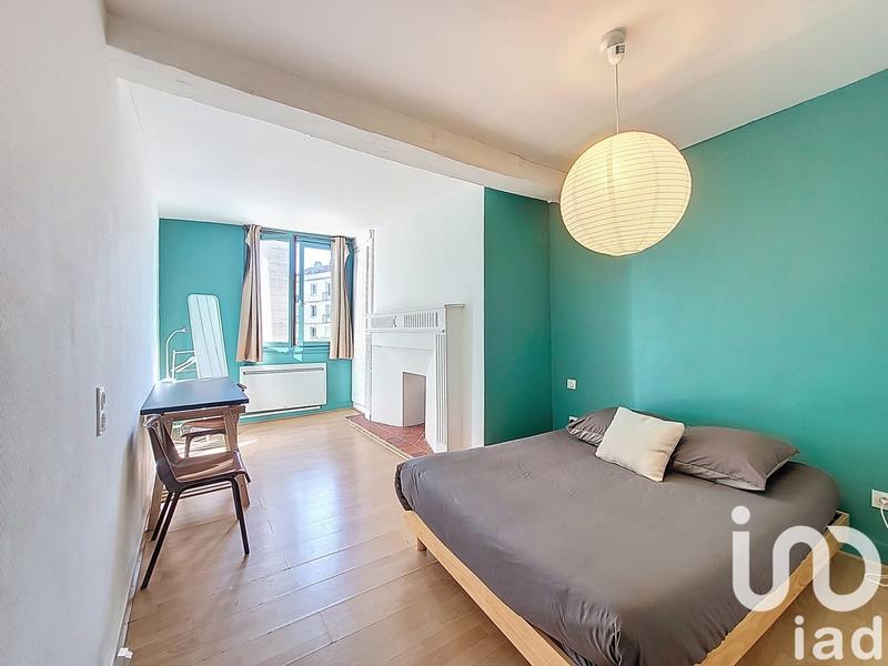 Maison - 182 m² - 9 pièces