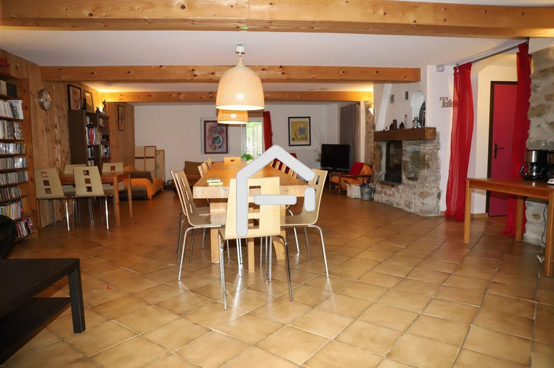 Maison - 620 m² - 20 pièces