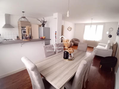 Maison - 79 m² - 5 pièces