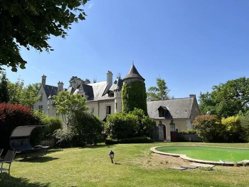 Château - 900 m² - 25 pièces