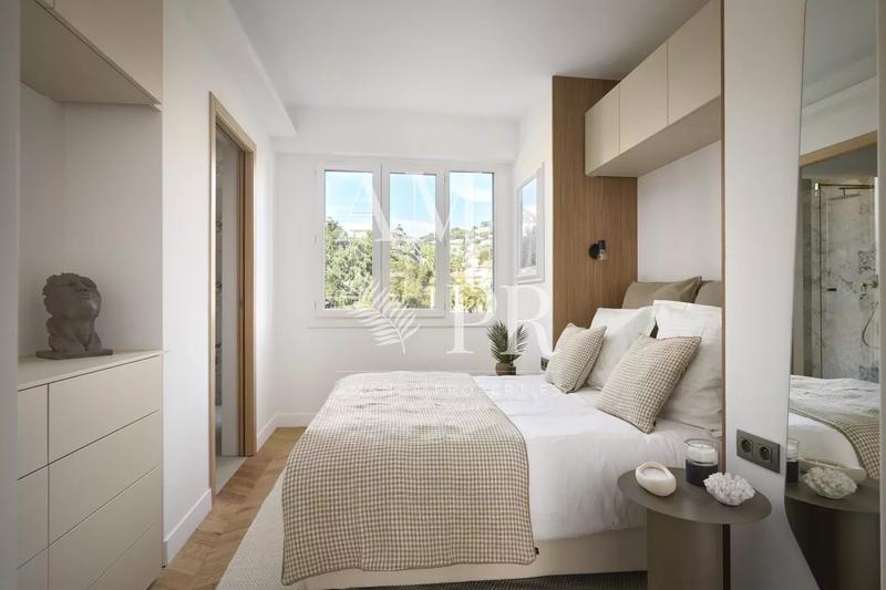 Appartement - 100 m² - 4 pièces