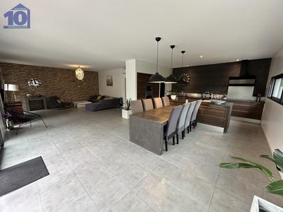 Maison - 150 m² - 5 pièces