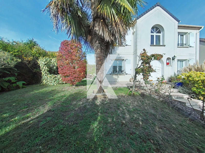 Maison - 144 m² - 6 pièces