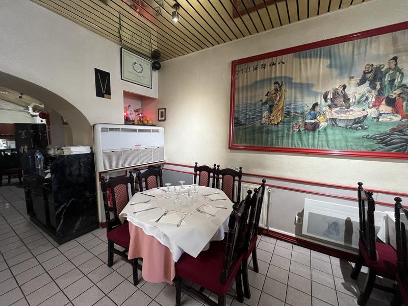 Local commercial - 142 m² - 3 pièces