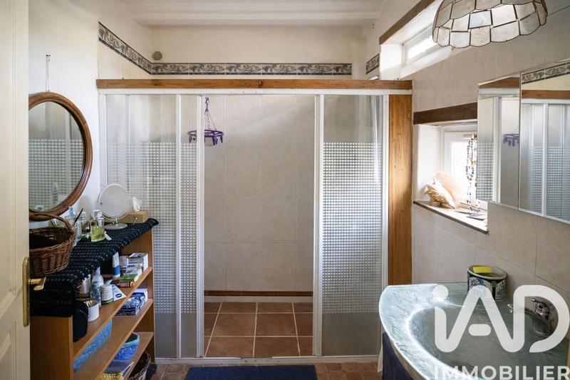 Maison - 186 m² - 8 pièces