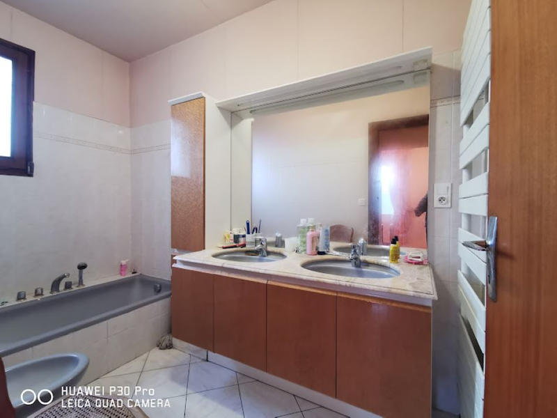 Maison - 140 m² - 7 pièces