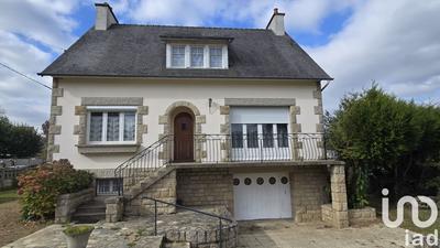 Maison - 96 m² - 5 pièces
