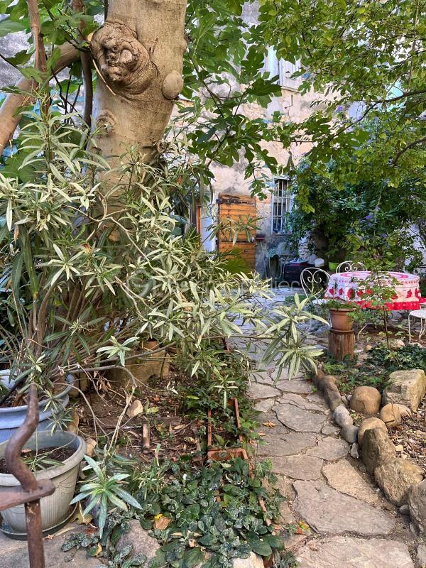 Maison ancienne - 383 m² - 12 pièces