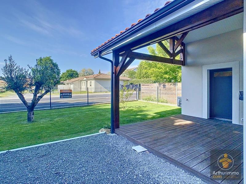 Maison - 95 m² - 4 pièces