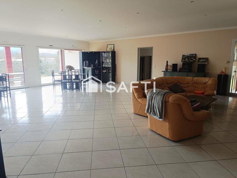 Villa - 650 m² - 11 pièces