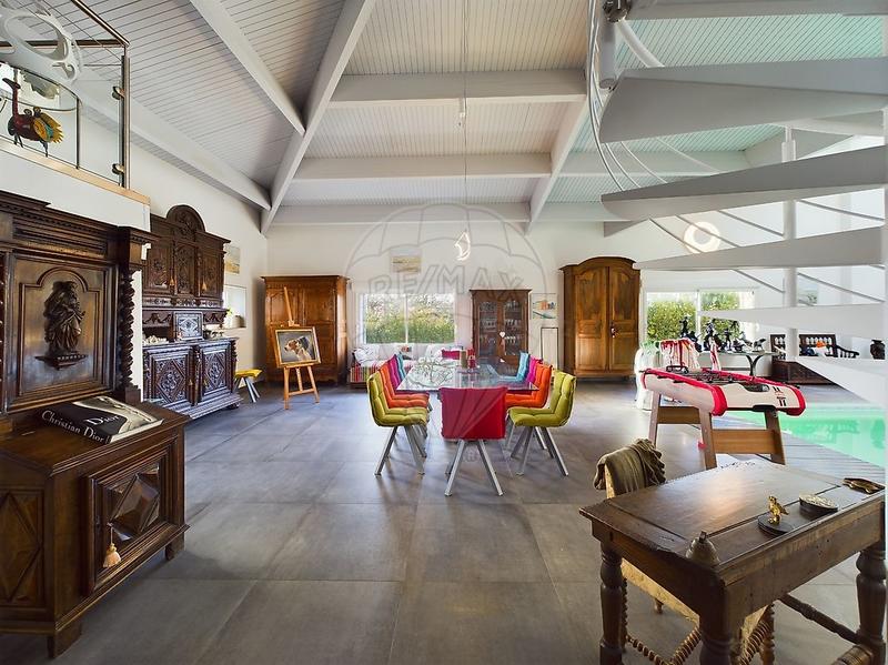 Propriété - 700 m² - 11 pièces