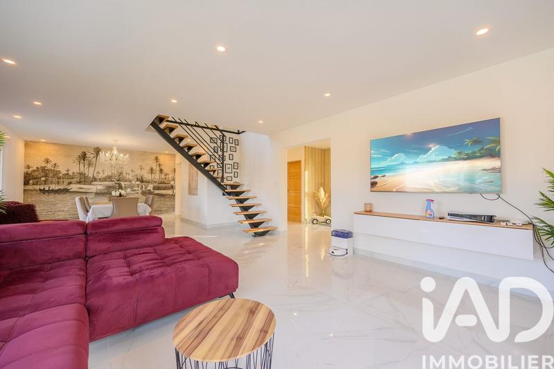 Maison - 163 m² - 5 pièces