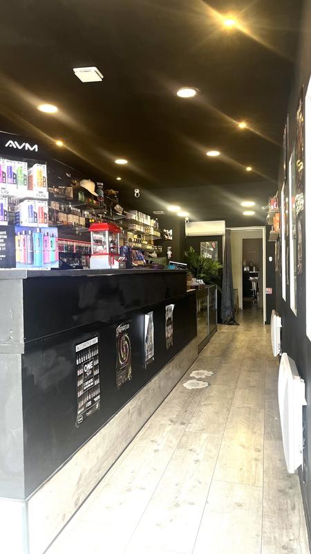 Local commercial - 65 m² - 4 pièces