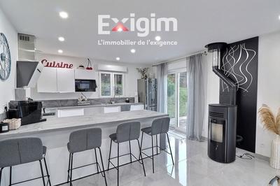 Maison - 86 m² - 4 pièces