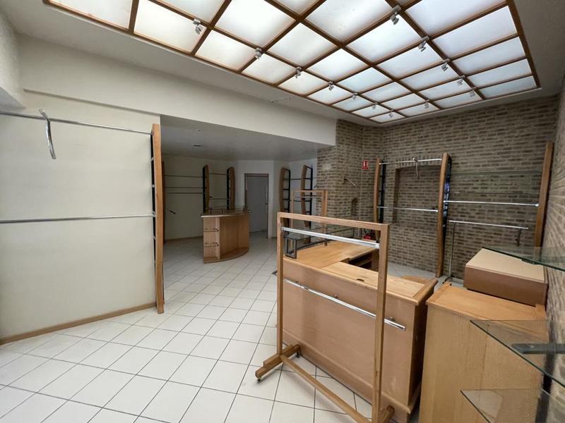 Local commercial - 101 m²