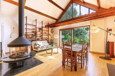 Maison - 230 m² - 6 pièces