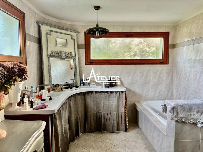 Maison - 142 m² - 5 pièces