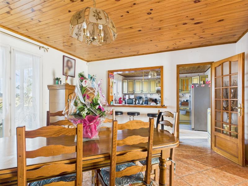 Maison - 200 m² - 6 pièces