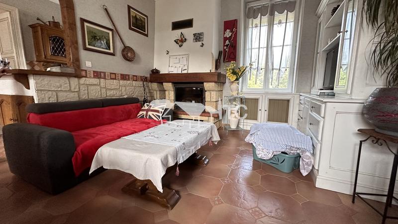 Maison - 265 m² - 11 pièces