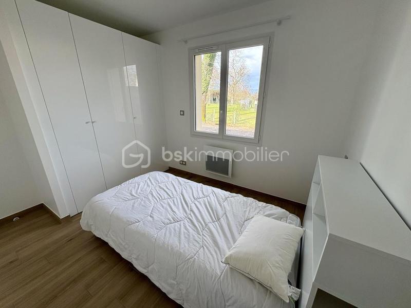 Maison jumelée - 82 m² - 4 pièces