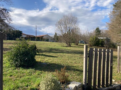 Terrain constructible - 1 402 m²