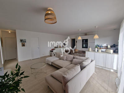 Maison - 93 m² - 4 pièces