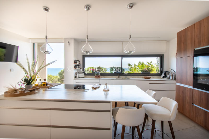 Maison - 190 m² - 5 pièces