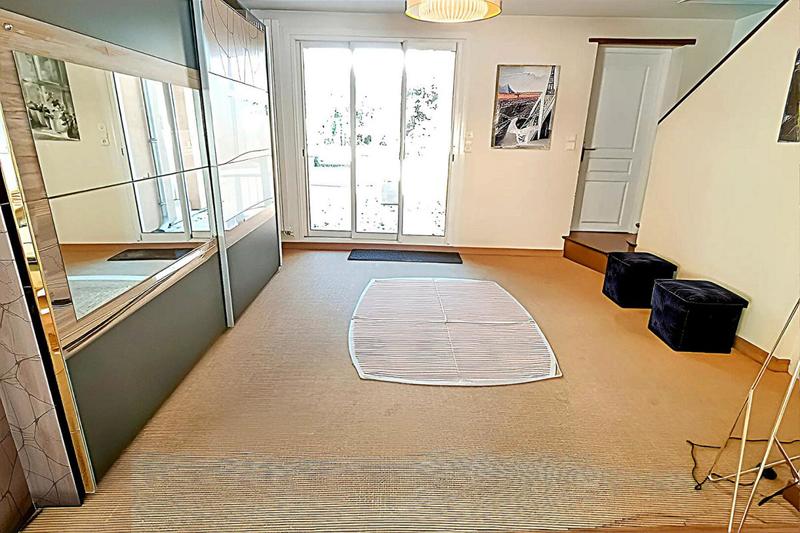 Maison - 200 m² - 13 pièces