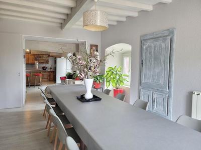 Maison - 200 m² - 7 pièces