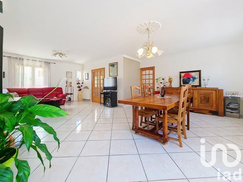 Maison - 180 m² - 7 pièces