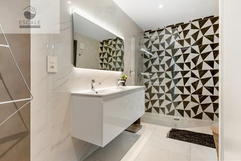 Maison - 200 m² - 6 pièces