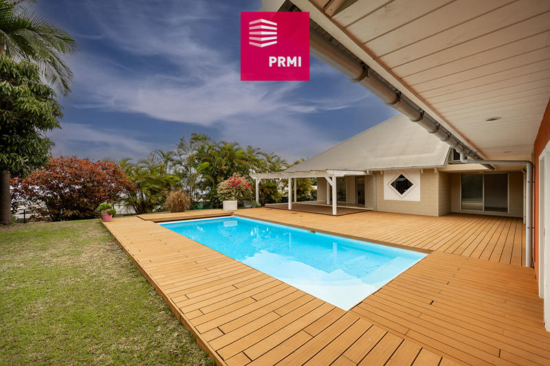 Maison - 220 m² - 5 pièces