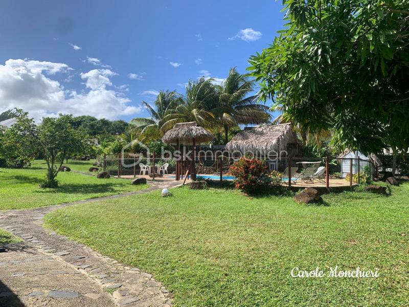 Propriété - 387 m² - 18 pièces