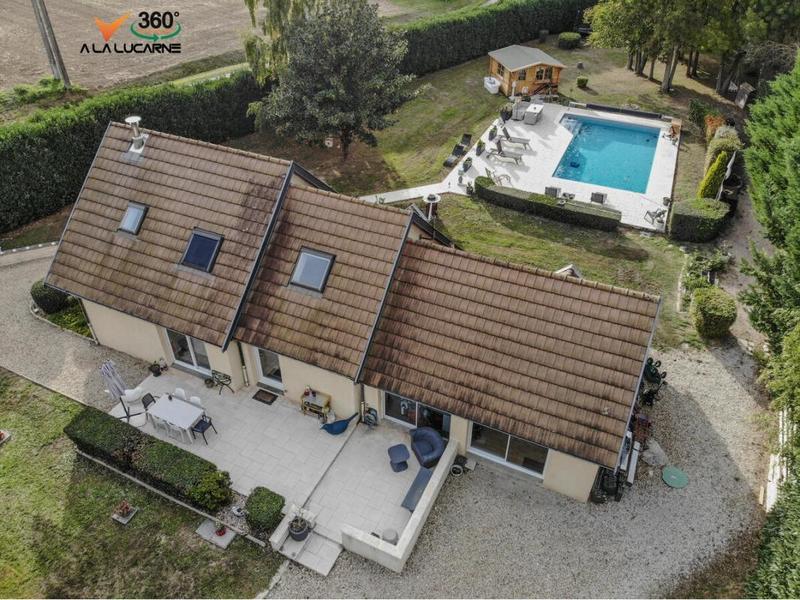 Propriété - 138 m² - 7 pièces
