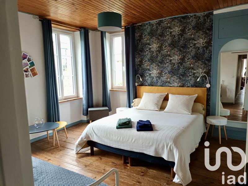 Maison - 205 m² - 8 pièces