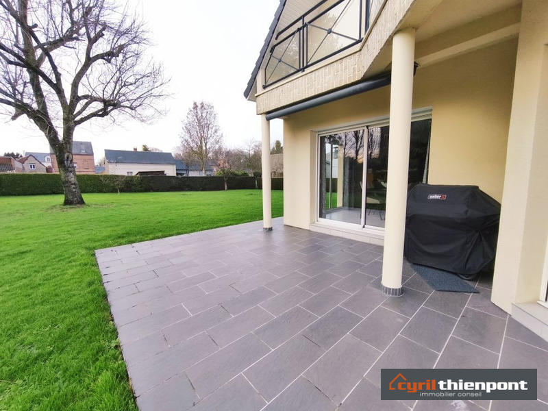 Pavillon - 180 m² - 7 pièces