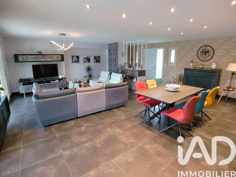 Maison - 141 m² - 7 pièces