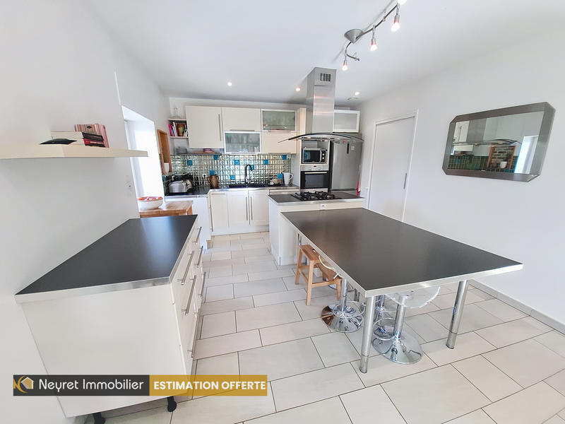 Maison - 104 m² - 4 pièces