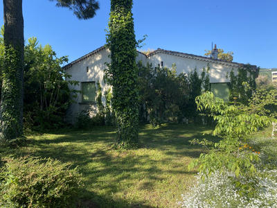 Maison - 96 m² - 5 pièces