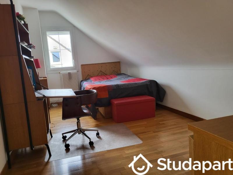 Chambre - 15 m² - 1 pièce