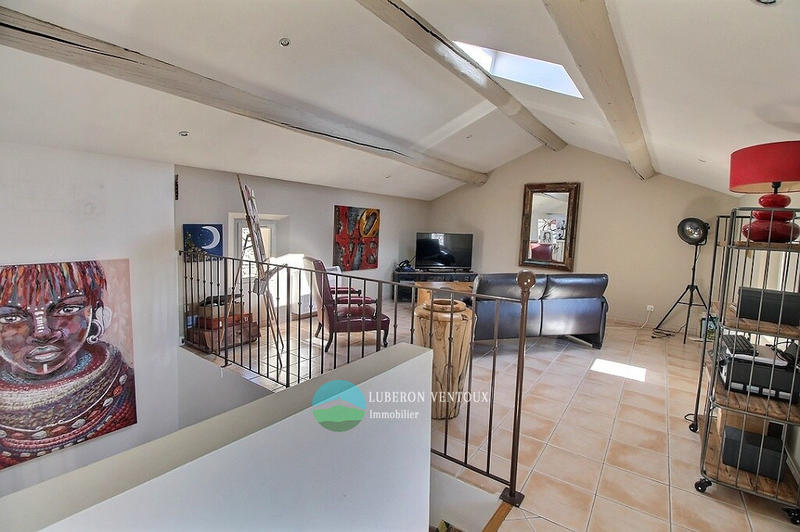 Appartement - 93 m² - 3 pièces