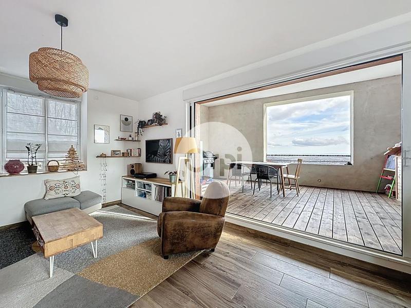 Appartement - 93 m² - 4 pièces