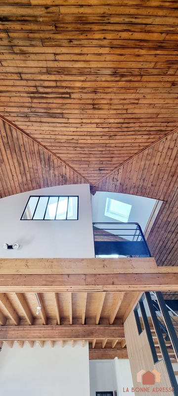 Loft - 185 m² - 4 pièces