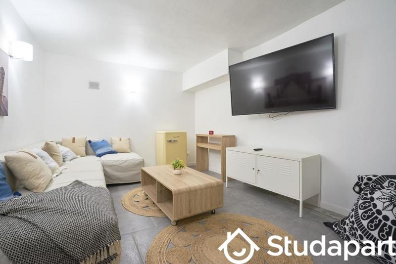 Chambre - 13 m² - 1 pièce