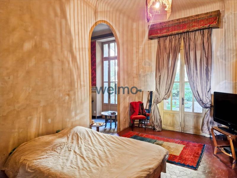 Demeure - 400 m² - 12 pièces